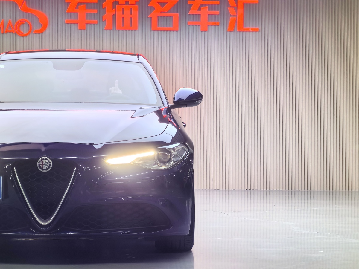 2017年12月阿爾法·羅密歐 Giulia  2017款 2.0T 280HP 豪華版