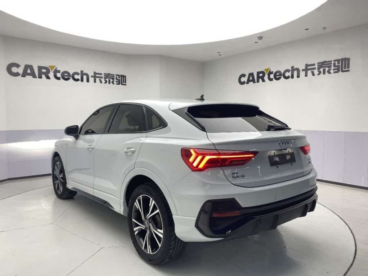 奧迪 奧迪Q3  2022款 40 TFSI 時(shí)尚動(dòng)感型圖片