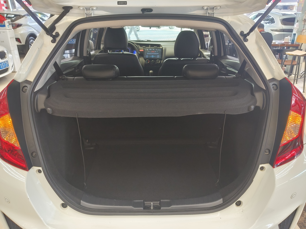 2017年10月本田 飛度  2016款 1.5L LXS CVT舒適天窗版