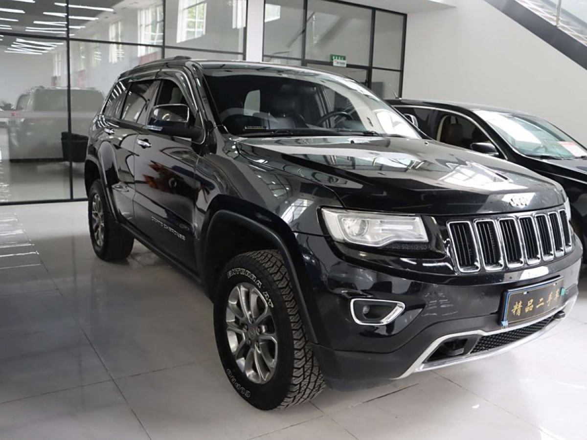 Jeep 大切諾基  2015款 3.6L 精英導(dǎo)航版圖片