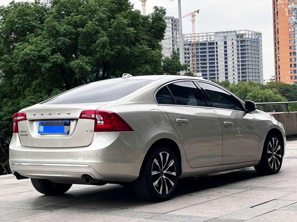 沃爾沃 S60L  2020款  T5 智進進階版圖片