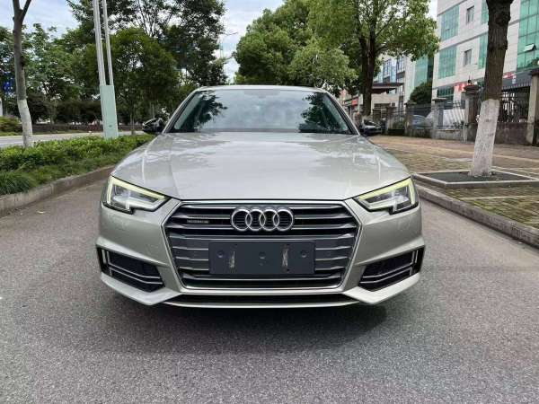 奥迪 奥迪A4L  2018款 30周年年型 45 TFSI quattro 个性运动版