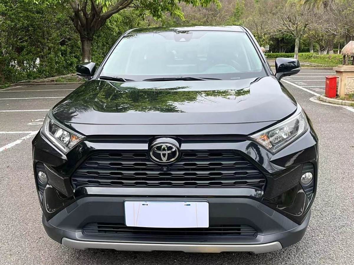 豐田 RAV4榮放  2021款 2.0L CVT兩驅(qū)風(fēng)尚版圖片