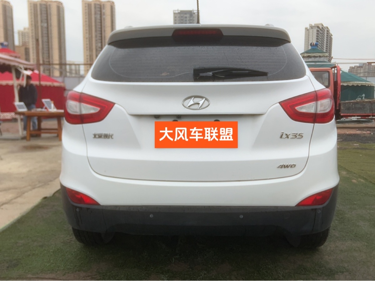 現(xiàn)代 ix35  2012款 2.0 GLS 四驅(qū)尊貴導航版圖片