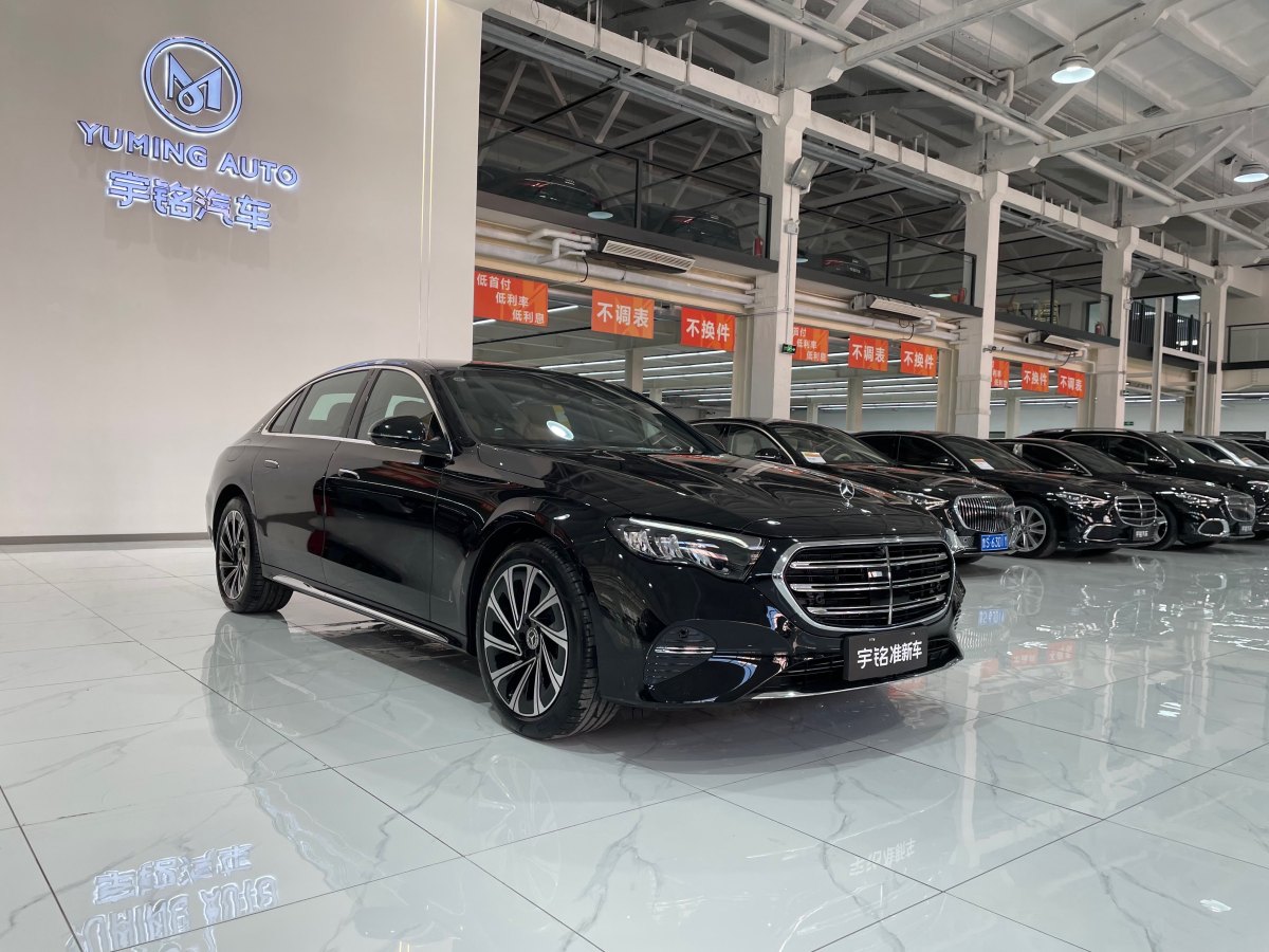 奔馳 奔馳E級  2019款 改款 E 300 L 豪華型圖片