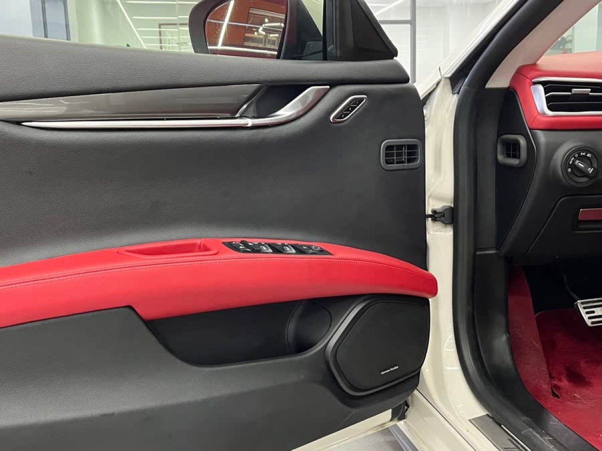瑪莎拉蒂 Ghibli  2014款 3.0T 標(biāo)準(zhǔn)版圖片