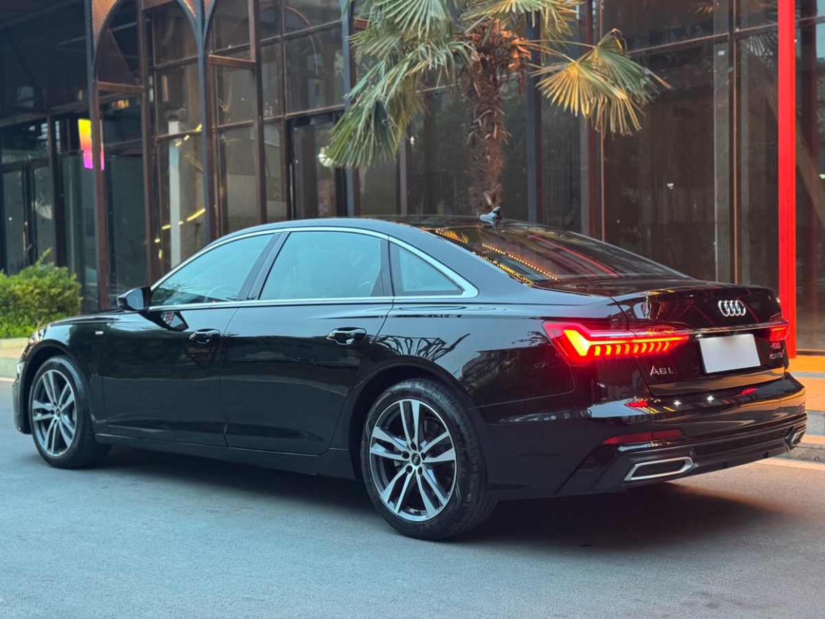 奧迪 奧迪A6L  2022款 40 TFSI 豪華動感型圖片