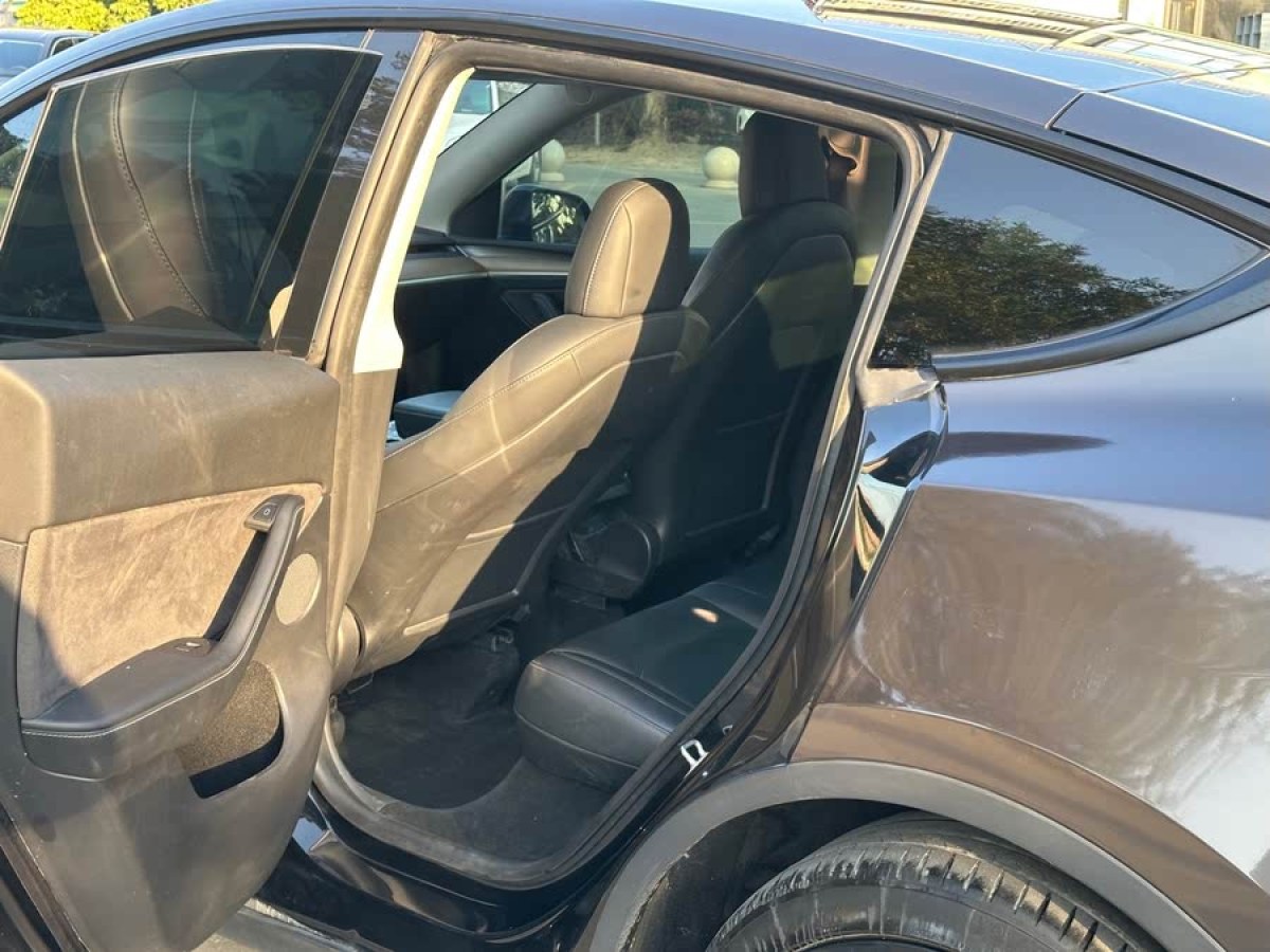 特斯拉 Model Y  2022款 改款 后輪驅(qū)動(dòng)版圖片