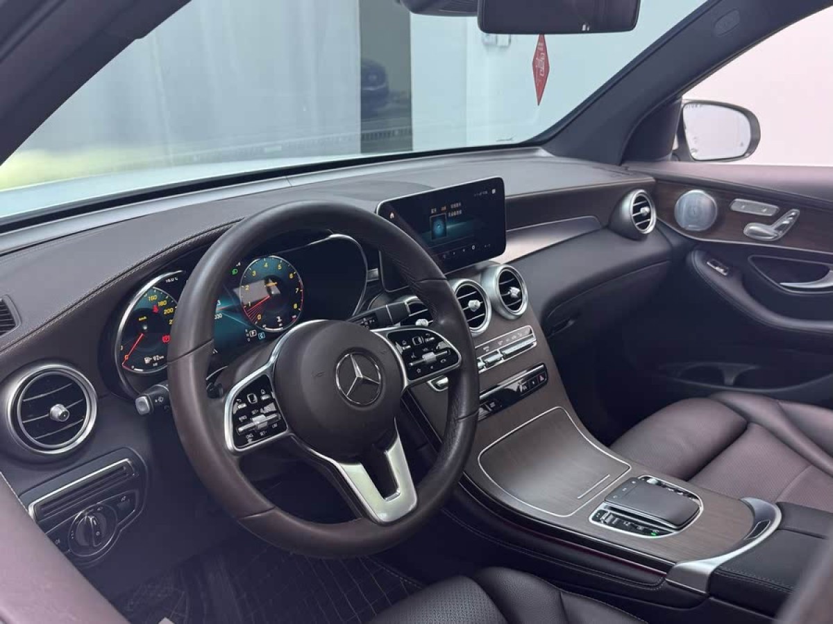 奔馳 奔馳GLC  2018款 改款 GLC 300 4MATIC 動感型圖片
