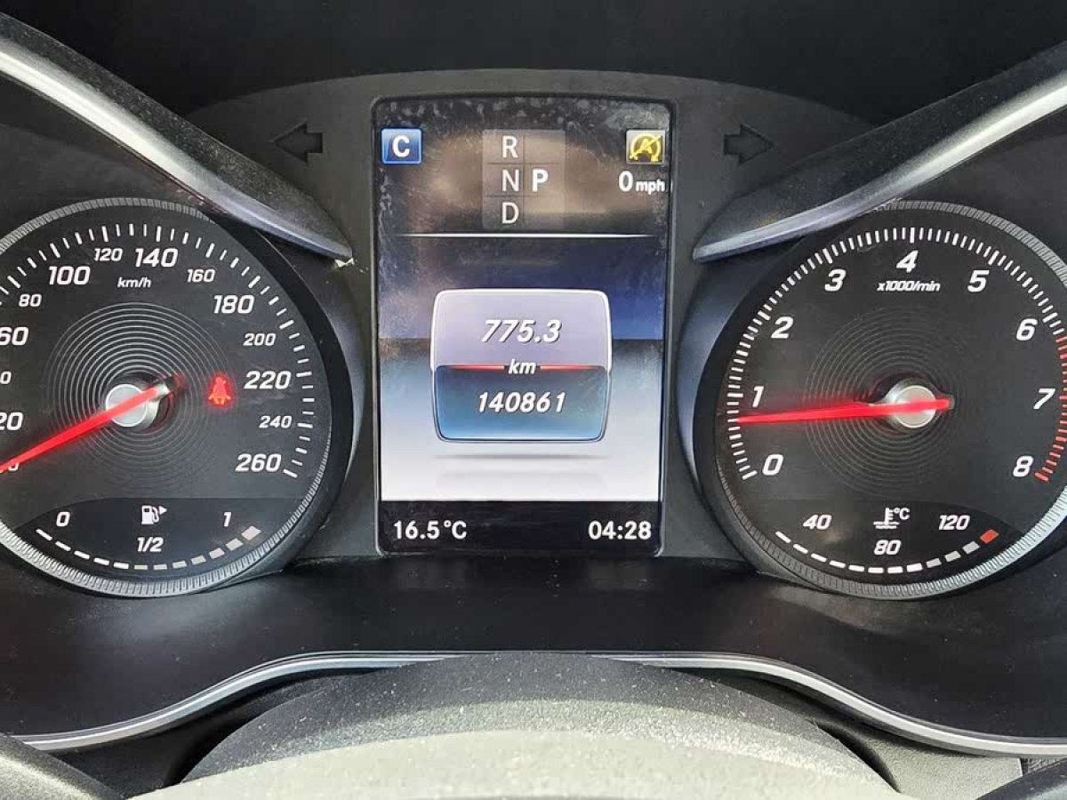 奔馳 奔馳GLC  2016款 GLC 300 4MATIC 動(dòng)感型圖片