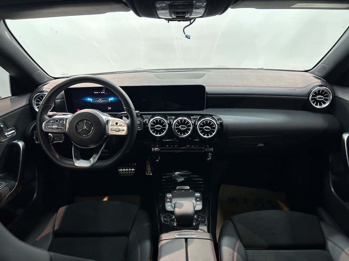 奔馳 奔馳CLA級(jí)  2020款 CLA 200 獵跑車圖片