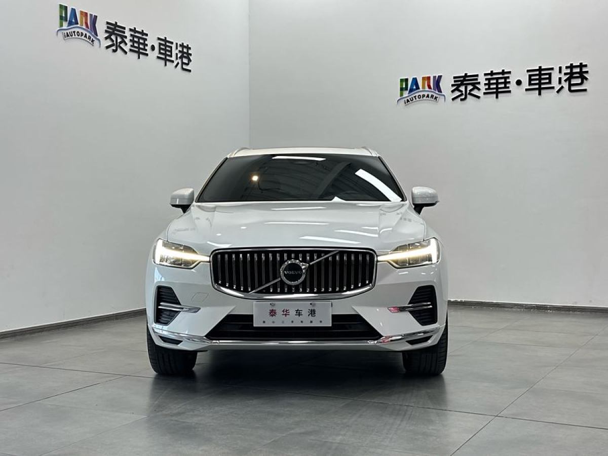 沃爾沃 XC60  2023款 B5 四驅(qū)智遠(yuǎn)豪華版圖片