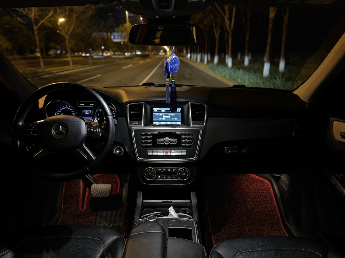奔驰 奔驰M级  2015款 ML 320 4MATIC图片