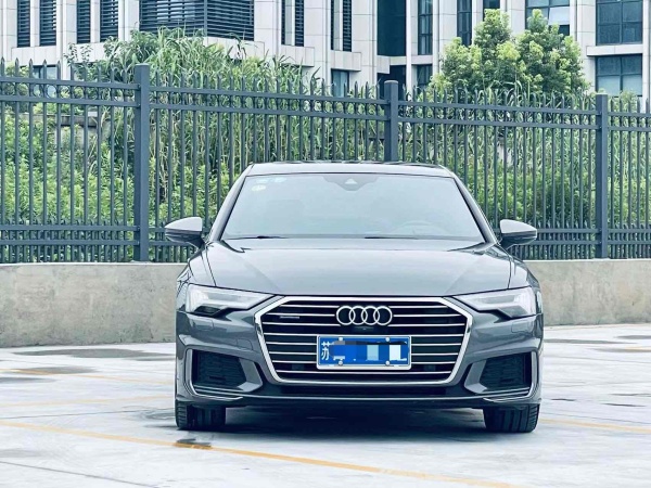 奥迪 奥迪A6L  2019款 45 TFSI quattro 臻选动感型