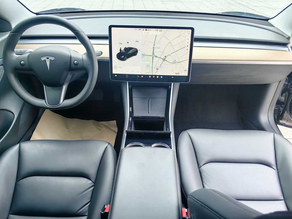 特斯拉 Model 3  2019款 標(biāo)準(zhǔn)續(xù)航后驅(qū)升級(jí)版圖片