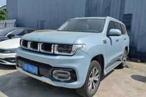 BJ40 北京 2.0D 自動四驅(qū)刀鋒英雄版?zhèn)b客型