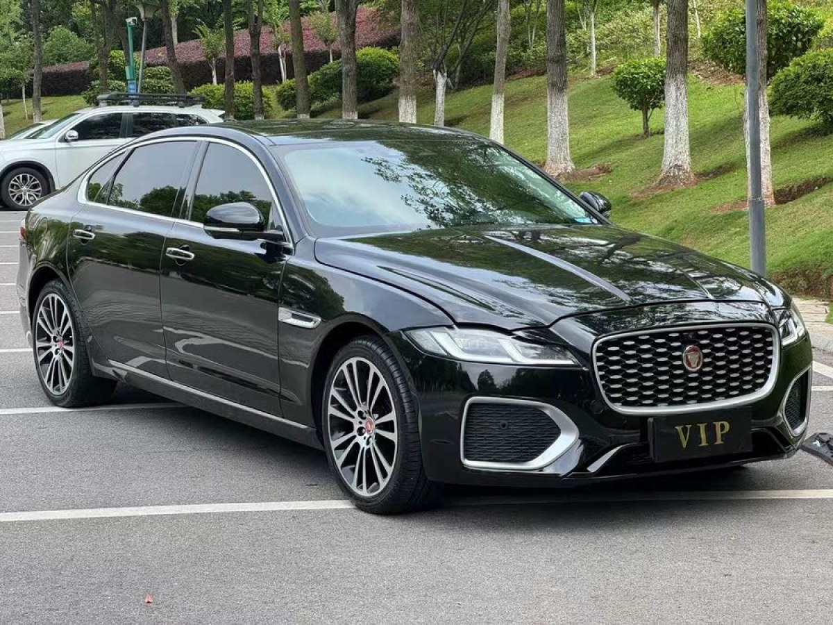 捷豹 XFL  2022款 XFL 2.0T P250 兩驅(qū)尊享豪華版圖片