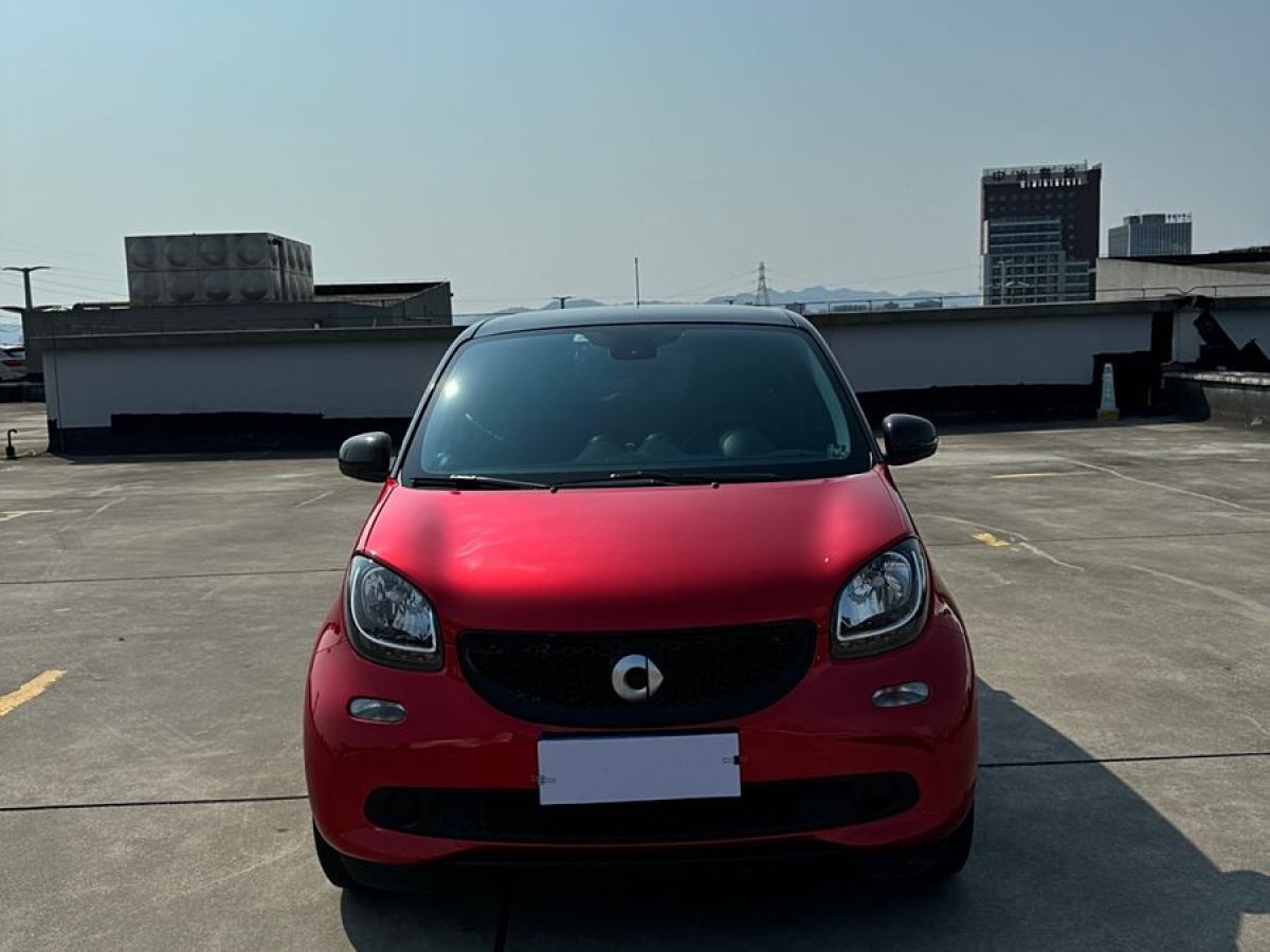 2018年11月smart forfour  2018款 1.0L 52千瓦激情版