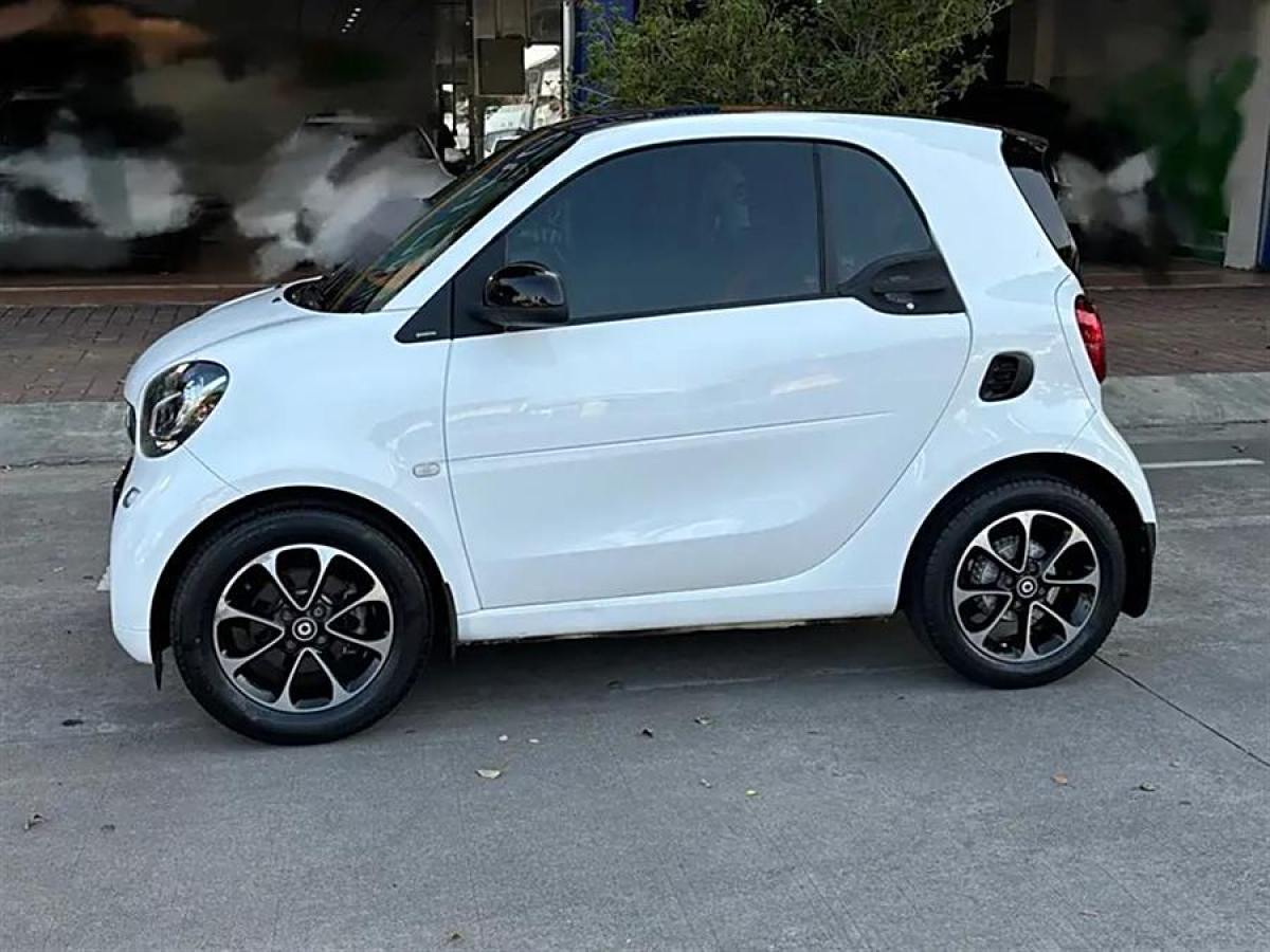 smart fortwo  2014款 1.0 MHD 硬頂城市光波激情版圖片