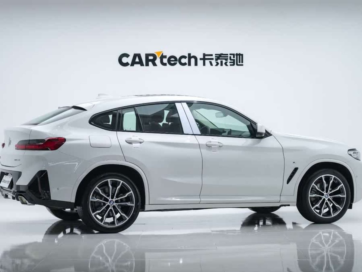 寶馬 寶馬X4  2022款 xDrive 30i M運(yùn)動(dòng)套裝圖片