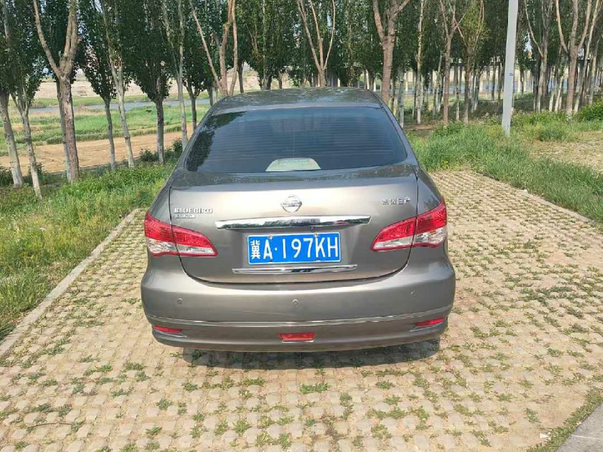 日產(chǎn) 軒逸  2012款 1.6XE 手動(dòng)舒適版圖片