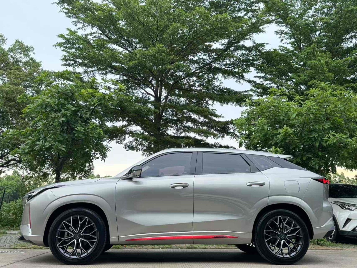 長安歐尚 長安歐尚Z6  2022款 藍(lán)鯨 1.5T DCT智尊型圖片