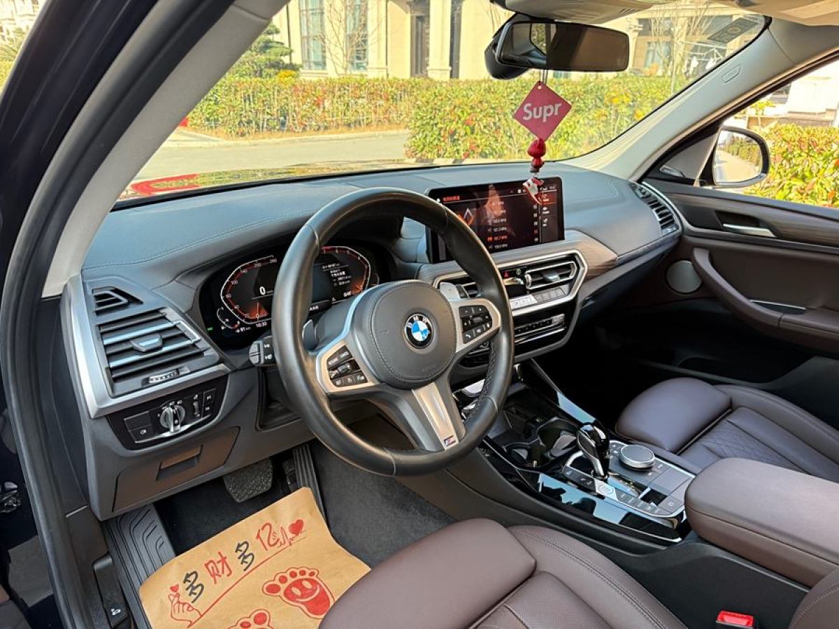 寶馬 寶馬X3  2022款 xDrive30i 領(lǐng)先型 M曜夜套裝圖片