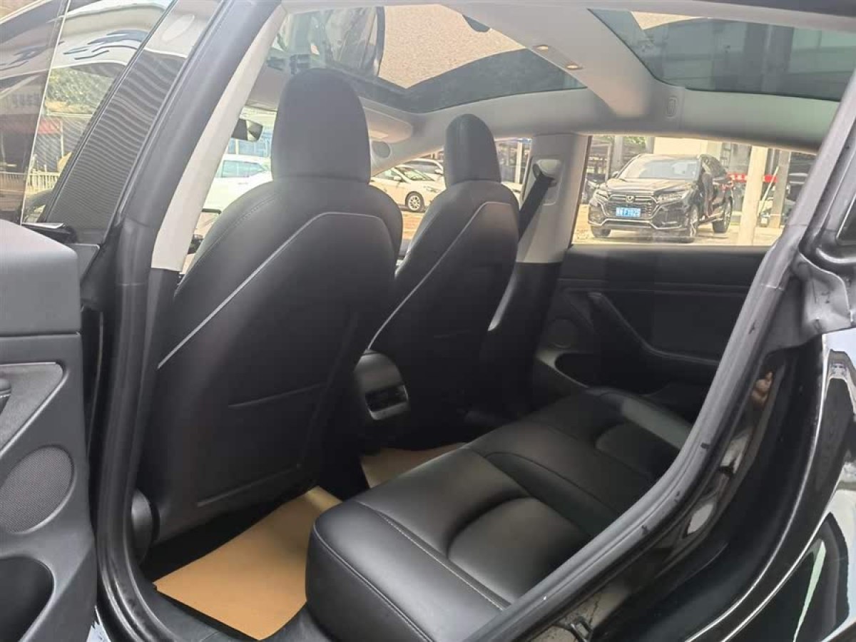 特斯拉 Model 3  2022款 后輪驅(qū)動(dòng)版圖片