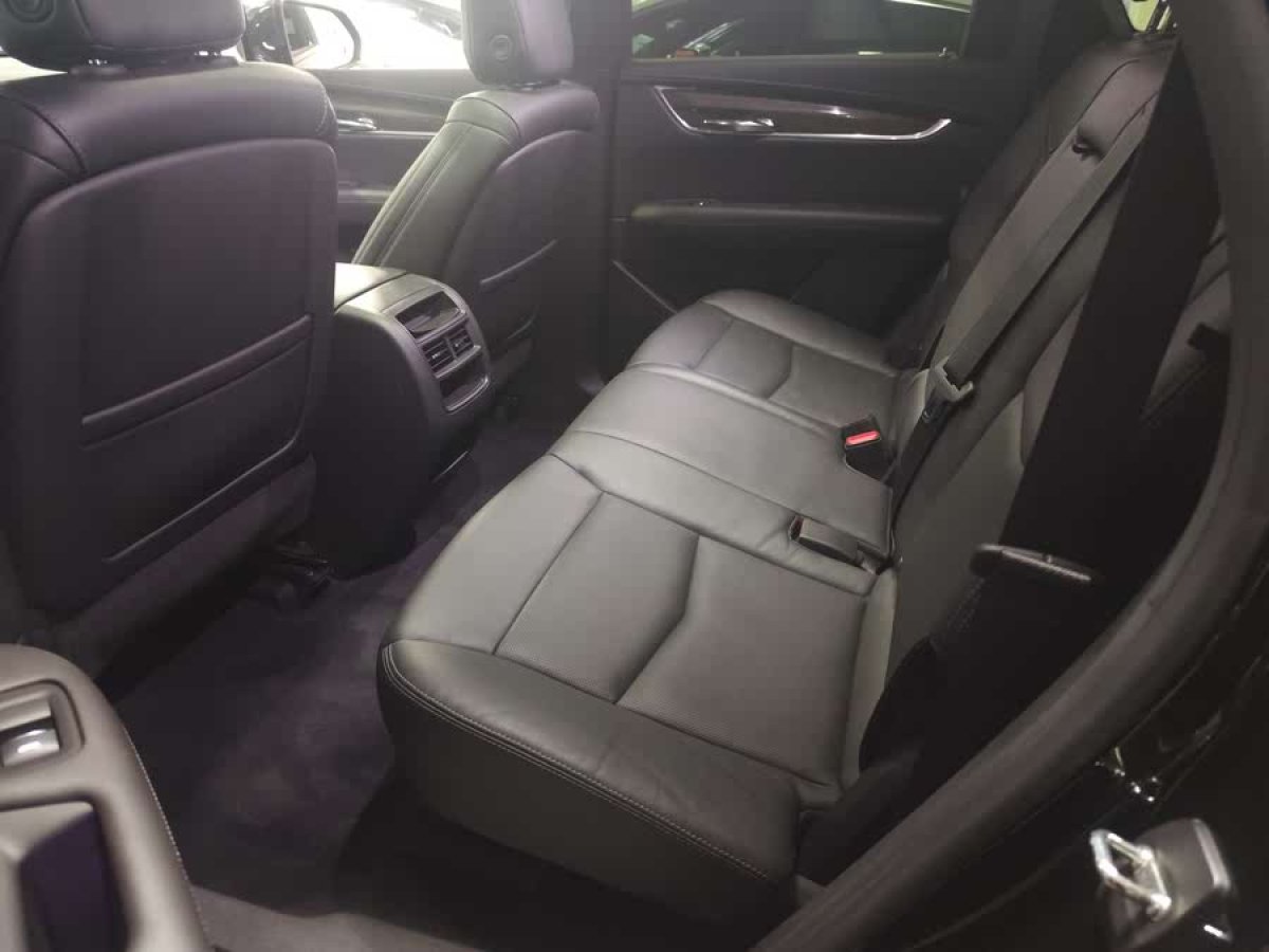 凱迪拉克 XT5  2020款 改款 28T 四驅(qū)領(lǐng)先運(yùn)動型圖片