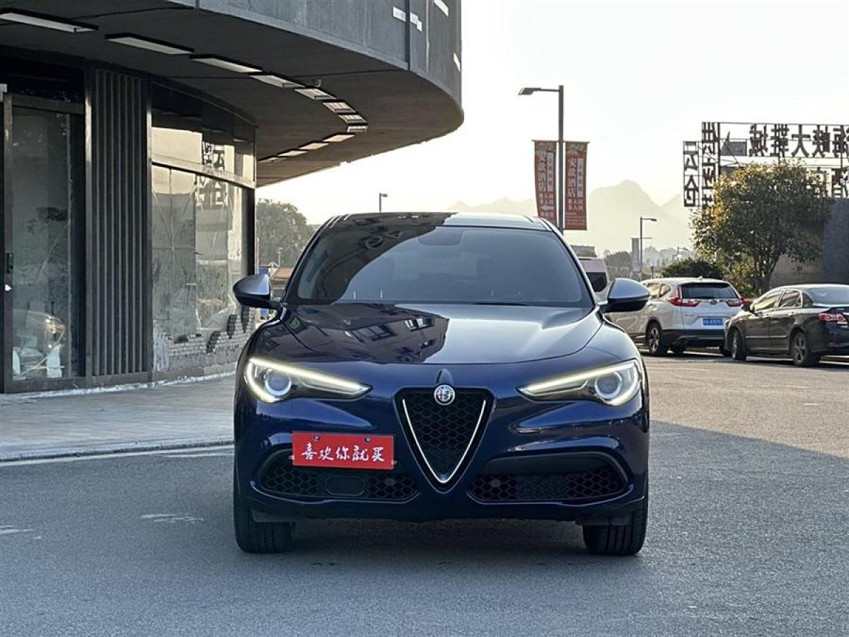 2019年6月阿爾法·羅密歐 Stelvio  2017款 2.0T 200HP 豪華版