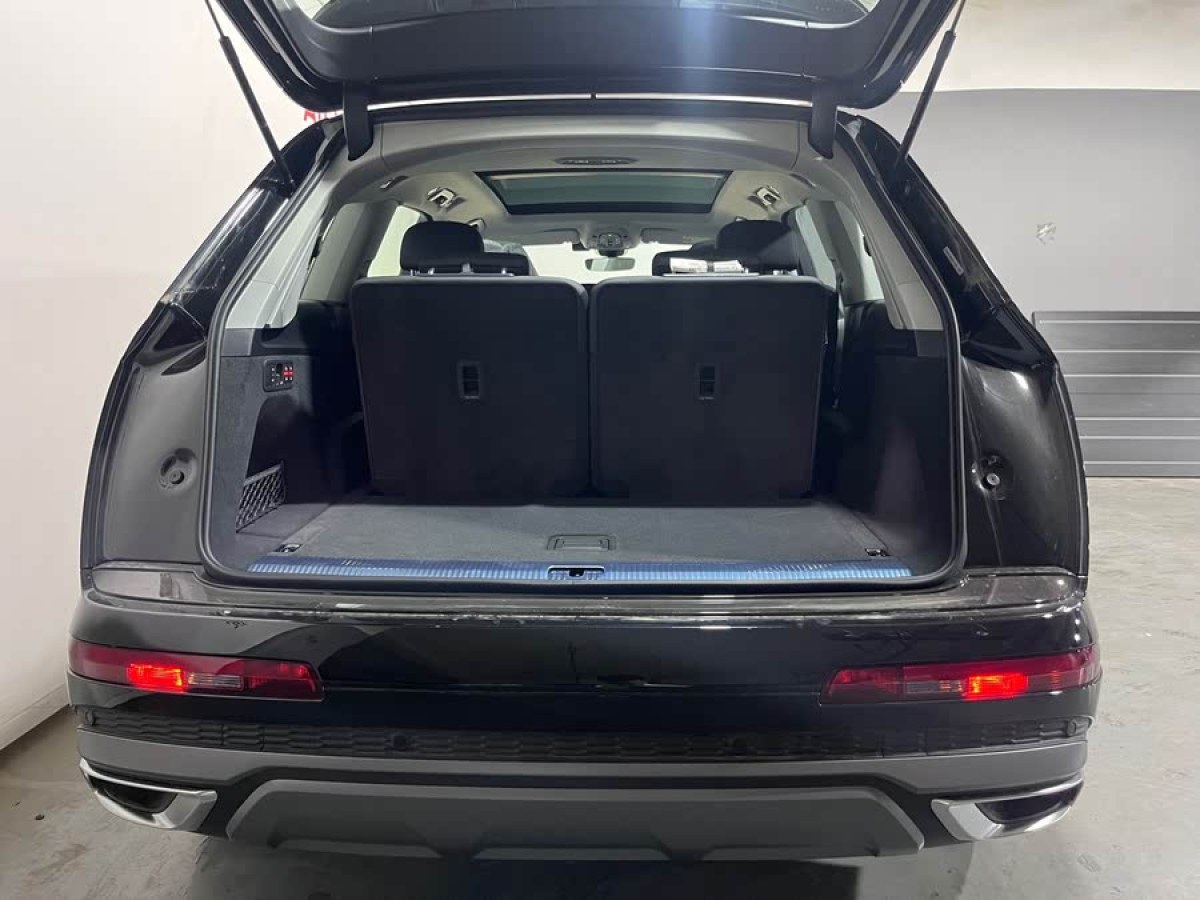 奧迪 奧迪Q7  2024款 45 TFSI quattro S line運(yùn)動型圖片