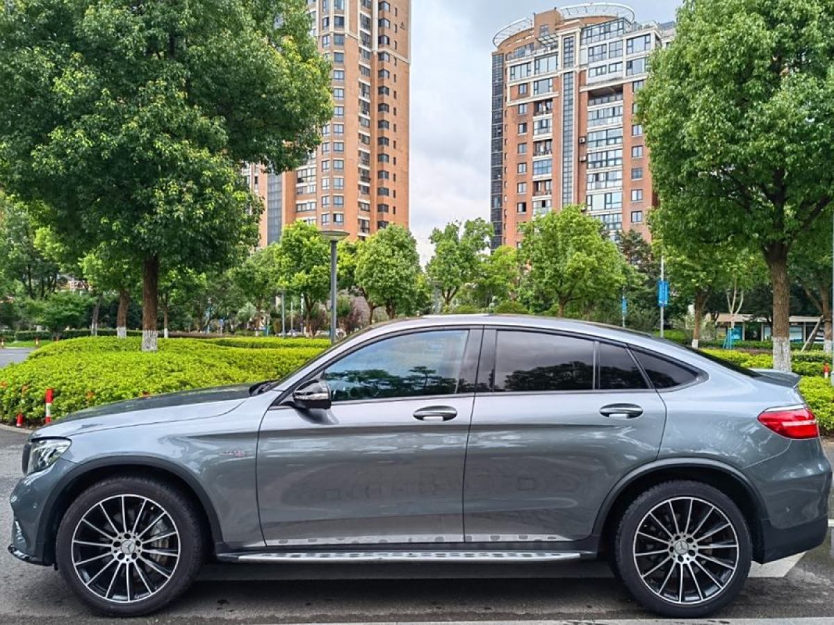 奔馳 奔馳GLC轎跑 AMG  2017款 AMG GLC 43 4MATIC 轎跑SUV圖片