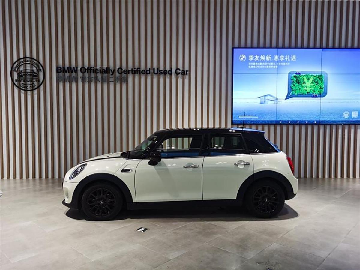 MINI MINI  2021款 1.5T COOPER 經(jīng)典派 五門(mén)版圖片