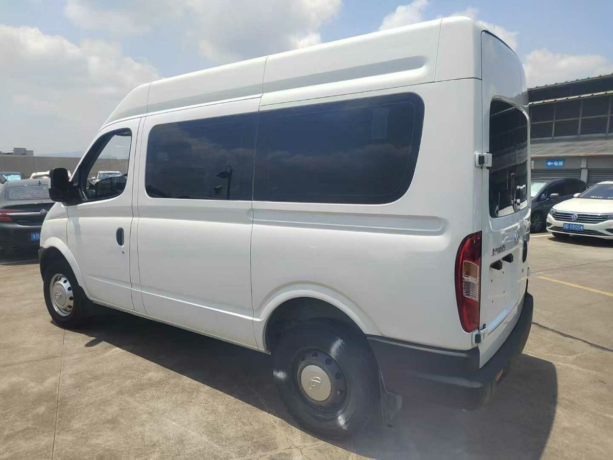 上汽大通 V80  2020款 2.0T AMT PLUS城市版短軸超低頂5/6座圖片