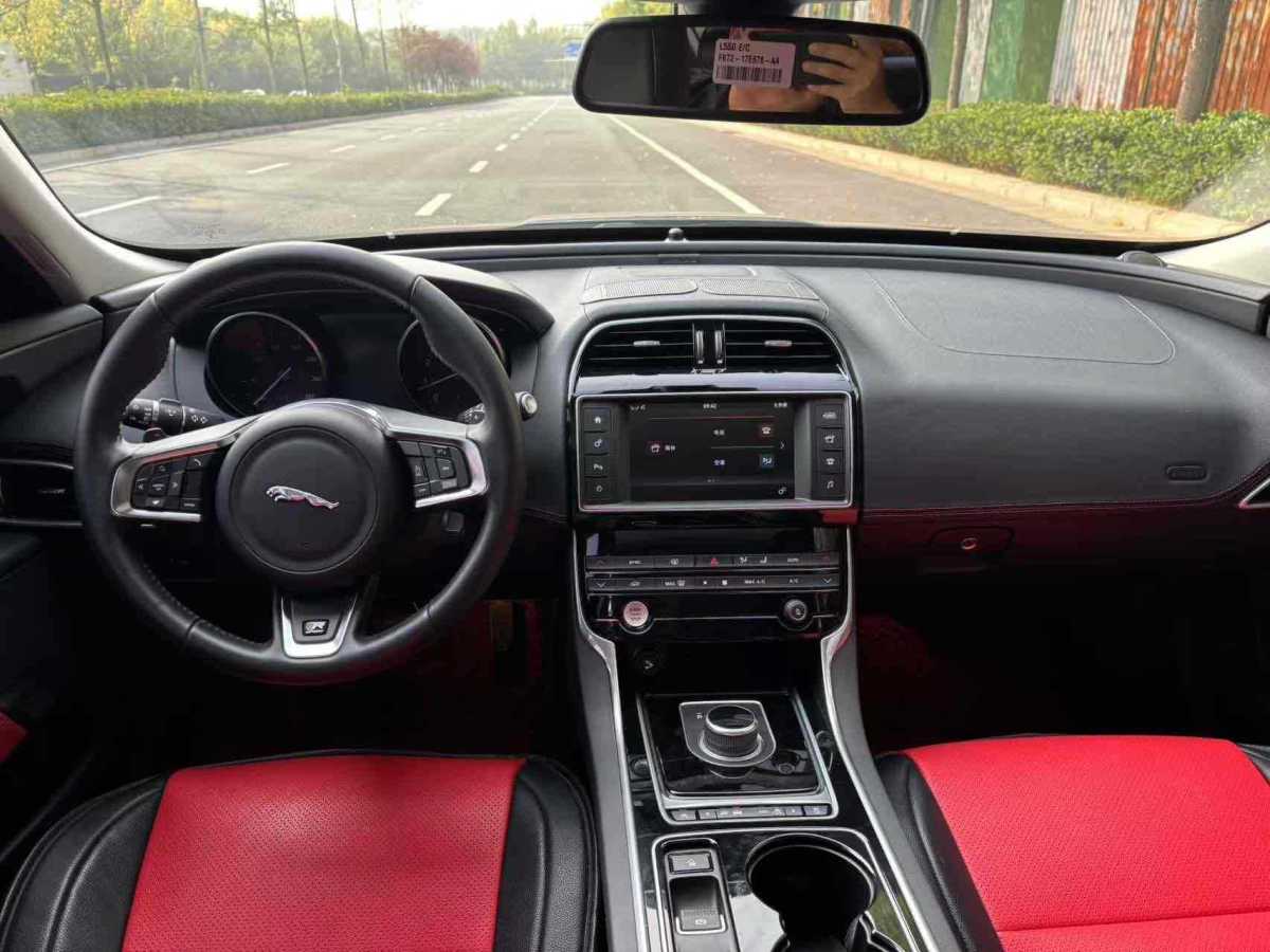 捷豹 XE  2017款 2.0T 200PS R-Sport圖片