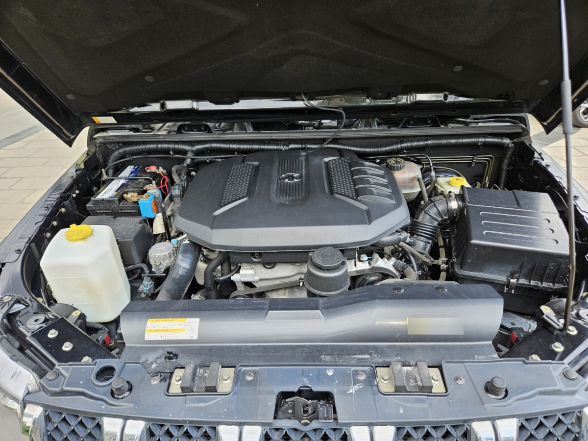 北京 BJ40  2016款 40L 2.0T 手動兩驅(qū)豪華版圖片