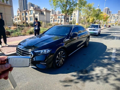 奔驰 奔驰E级 E 300 L 豪华型图片