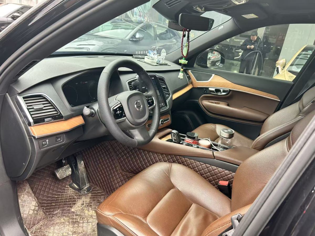 2021年1月沃爾沃 XC90  2021款 B6 智逸豪華版 7座