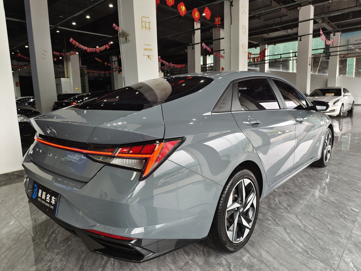 現(xiàn)代 伊蘭特  2022款 1.5L CVT LUX尊貴版圖片