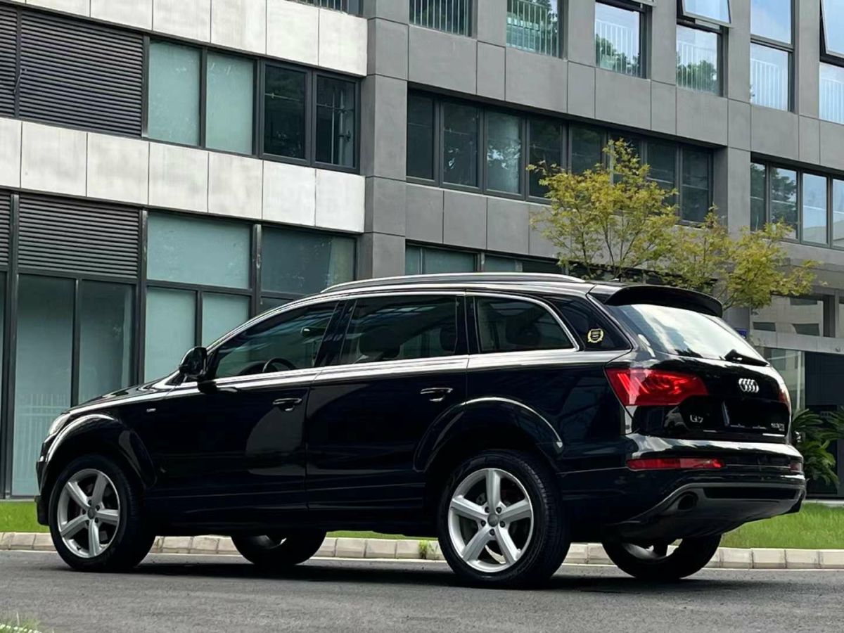 奧迪 奧迪Q7  2015款 Q7 40TFSI quattro 典藏型圖片