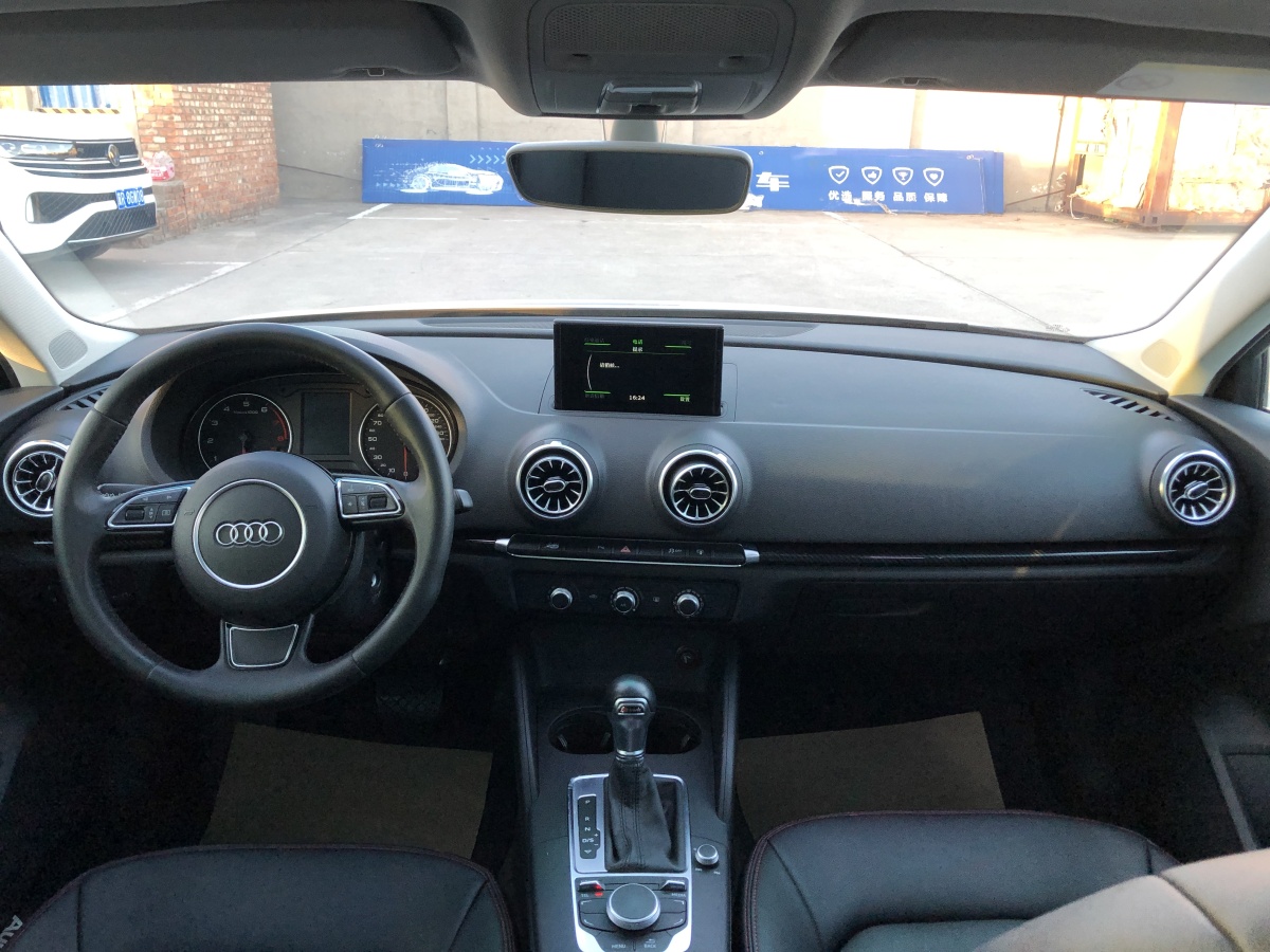 奧迪 奧迪A3  2016款 Sportback 35 TFSI 領(lǐng)英型圖片