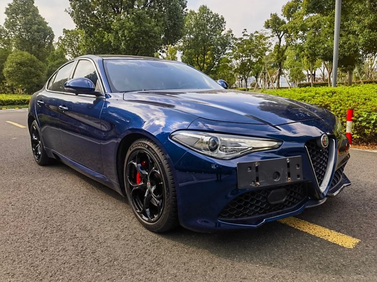 阿爾法·羅密歐 Giulia  2017款 2.0T 280HP 豪華版圖片