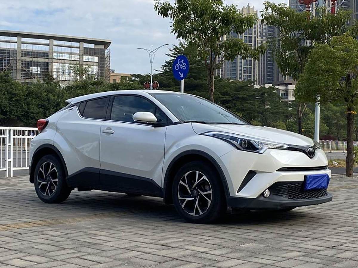 豐田 C-HR  2018款 2.0L 領(lǐng)先版 國V圖片