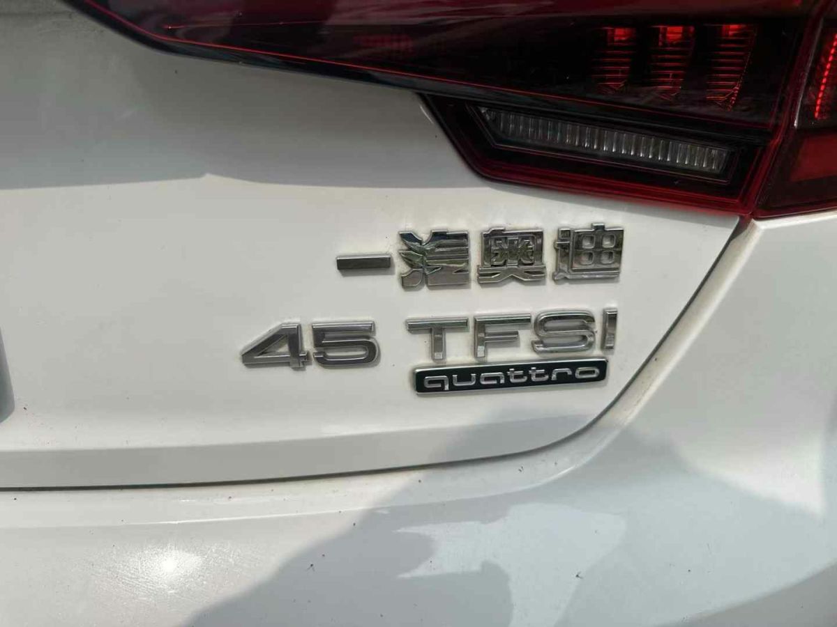 奧迪 奧迪A4L  2019款 35 TFSI 進(jìn)取型 國V圖片