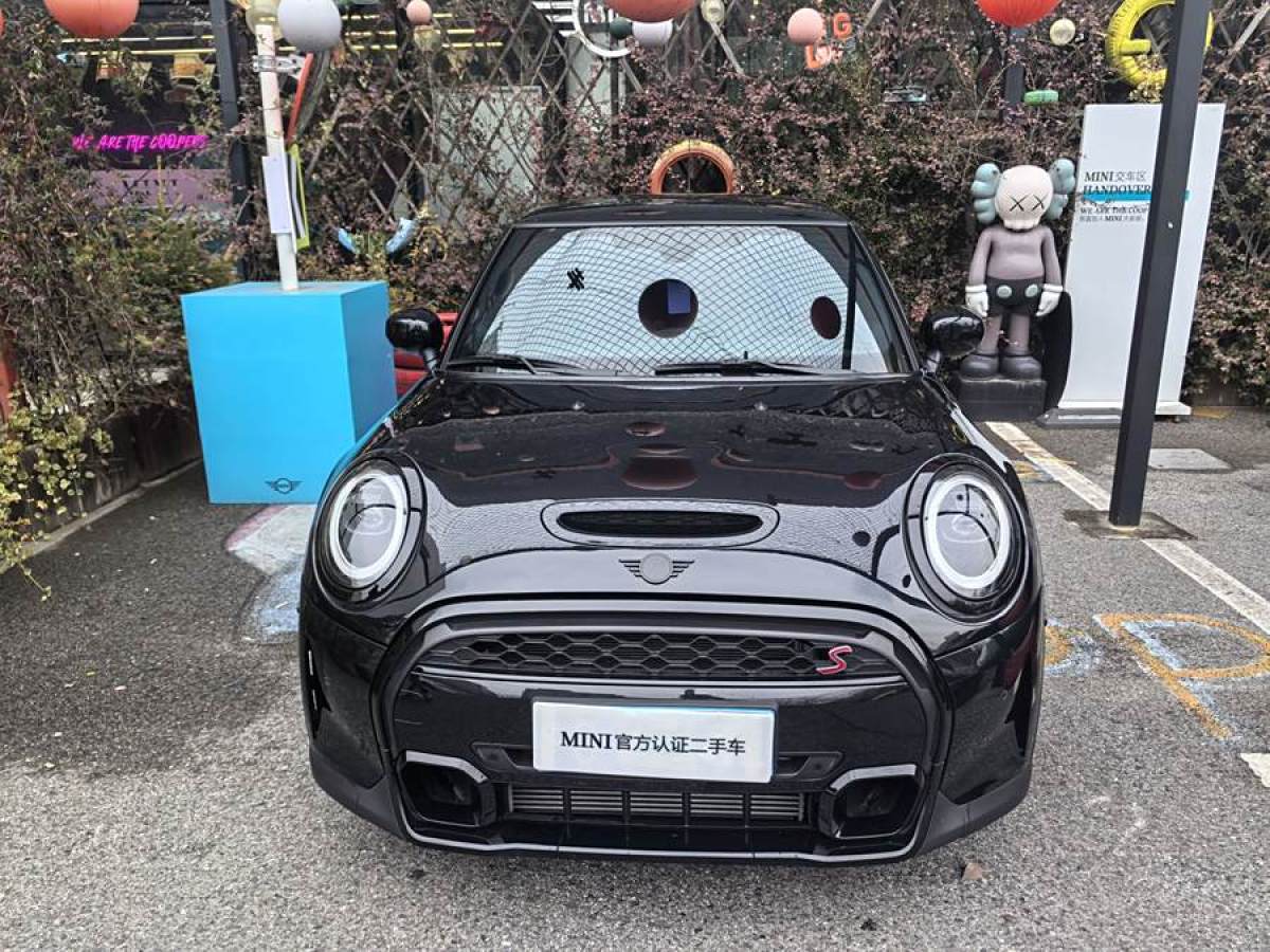 MINI MINI  2023款 改款 2.0T COOPER S 藝術(shù)家圖片