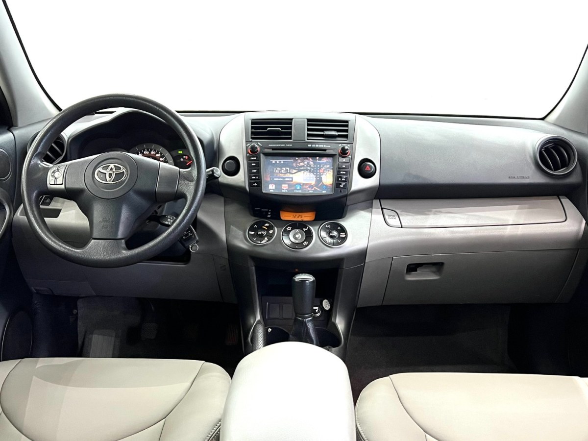 2011年1月豐田 RAV4榮放  2011款 2.0L 手動經(jīng)典版