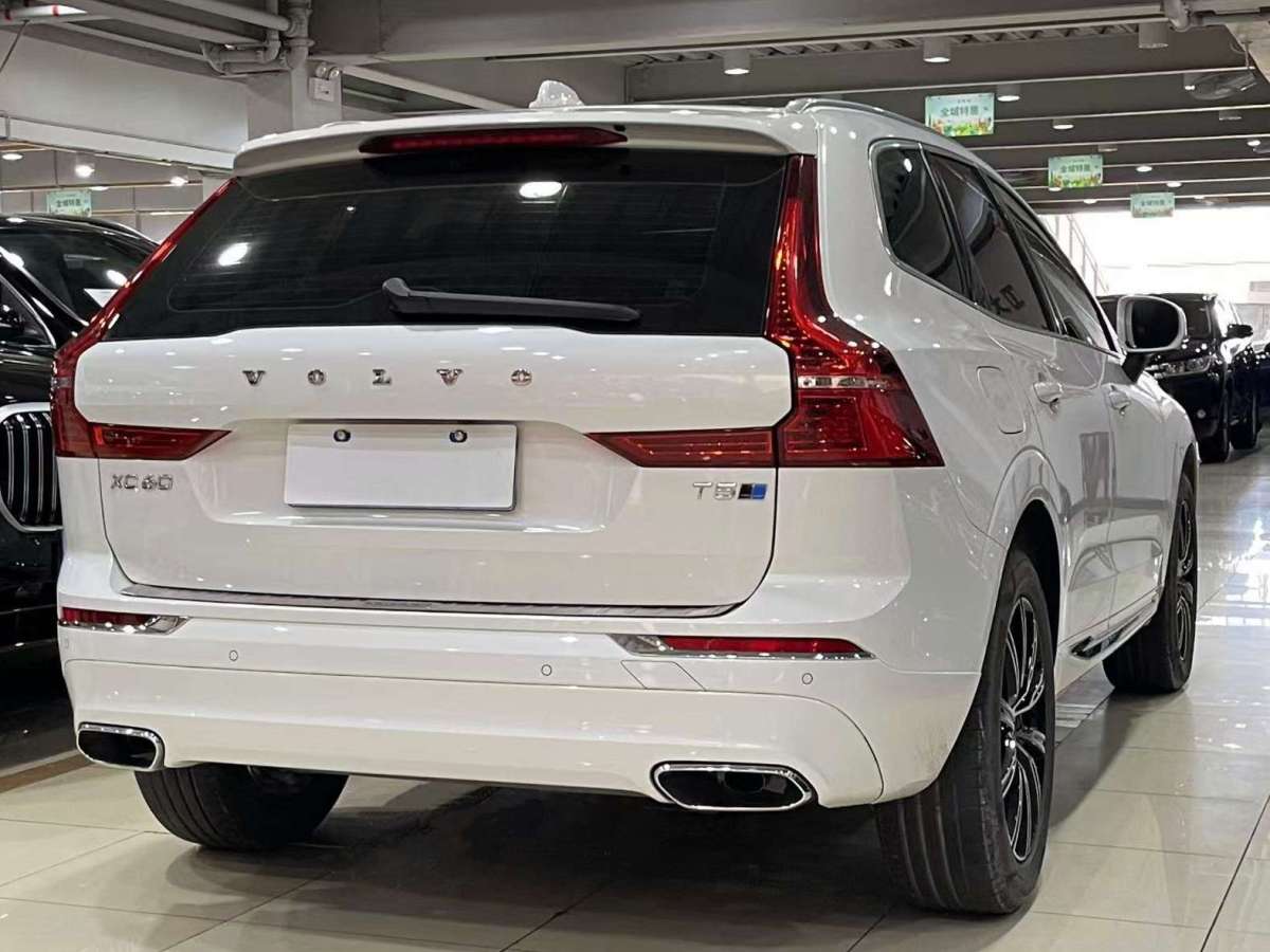 沃爾沃 XC60  2021款 T5 四驅(qū)智遠(yuǎn)豪華版圖片