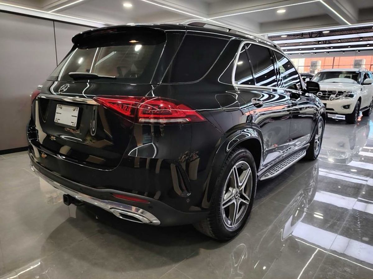 奔馳 奔馳GLE  2020款 改款 GLE 450 4MATIC 時(shí)尚型圖片