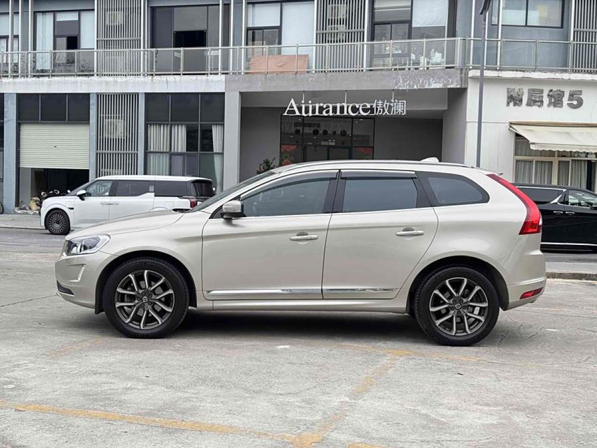 2017年3月沃爾沃 XC60  2017款 T5 AWD 智遠(yuǎn)升級(jí)版