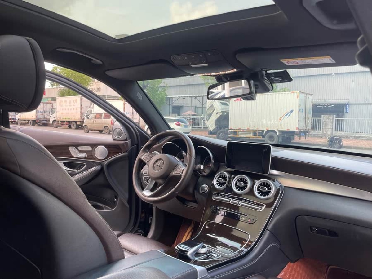奔馳 奔馳GLC  2019款 GLC 260 4MATIC 動(dòng)感型圖片